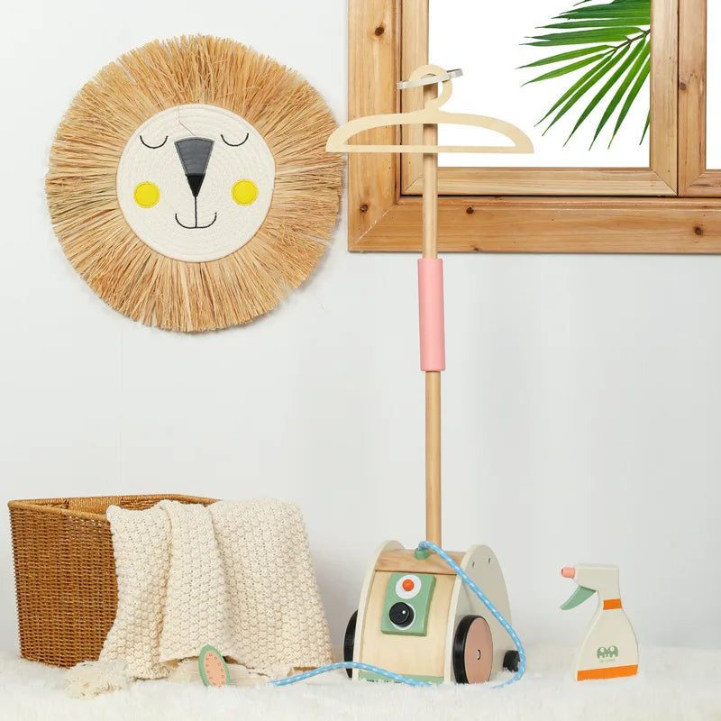 Jucarie Montessori: Statie De Calcat Verticala Cu Accesorii